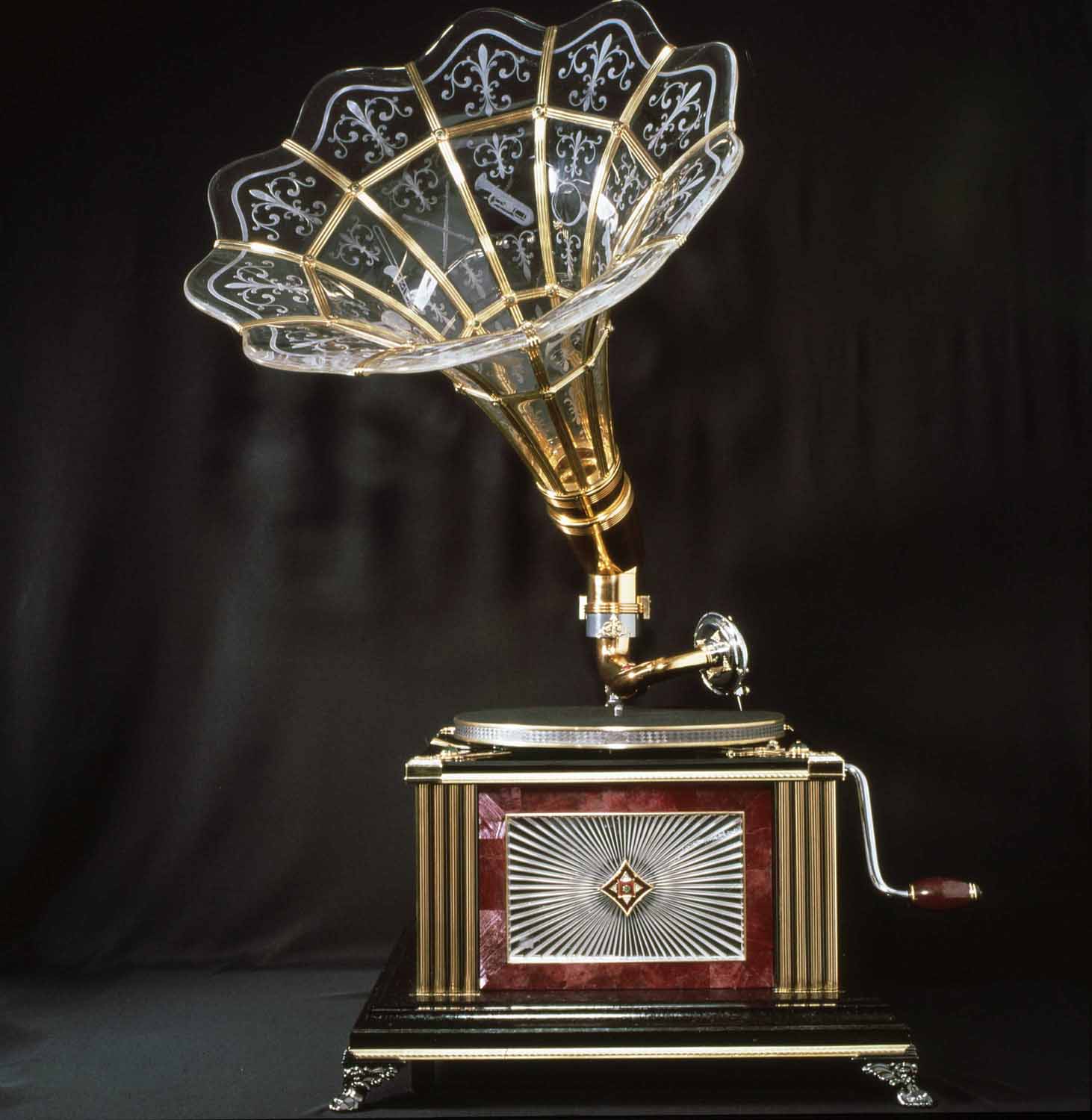 Fully functional gramophone